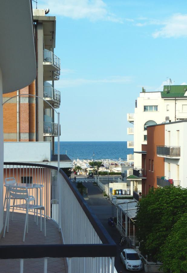 Hotel Luana Rimini Exterior photo