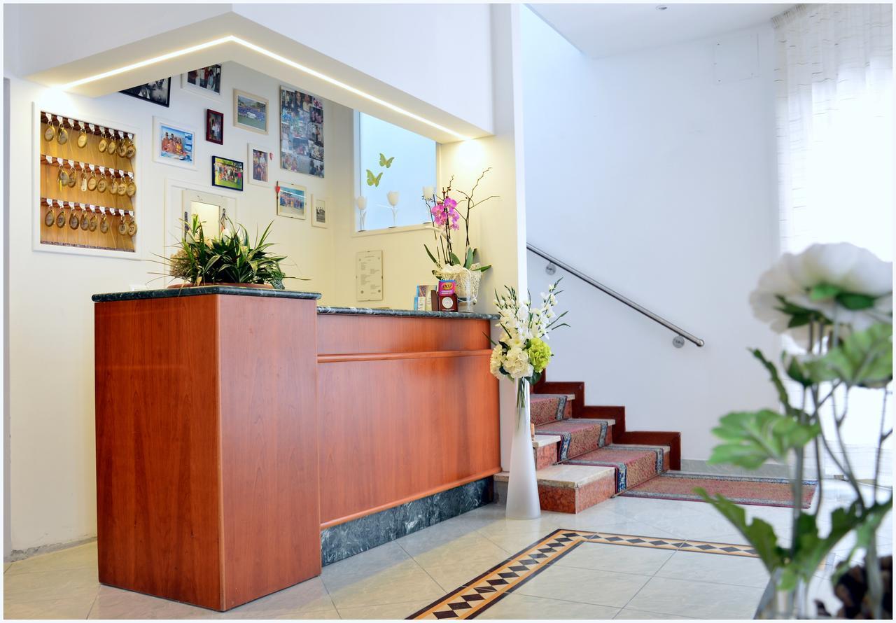 Hotel Luana Rimini Exterior photo
